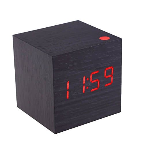 Yesfor Classic Executive Function Square Wooden Digital Alarm Clock Calendar Thermometer for Home Office Schwarz und Rot