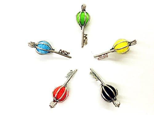 HaXiu 5 PCS Mini Key Shape 3D Hollow Design Aromatherapy Oil Diffusers Pendant Necklace Jewelry