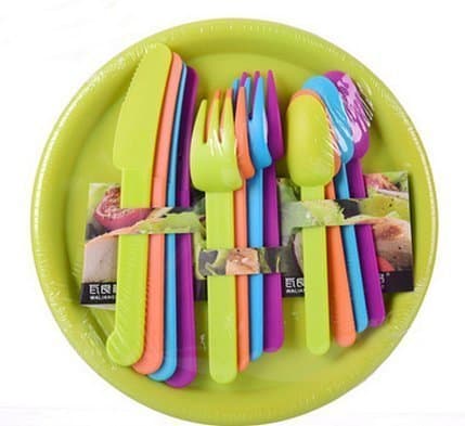 16 Pcs Dinnerware Dishware Set with Dinner Plates, Spoons, Knives and Forks in 4 Green, Orange, Blue and Purple for Young Children