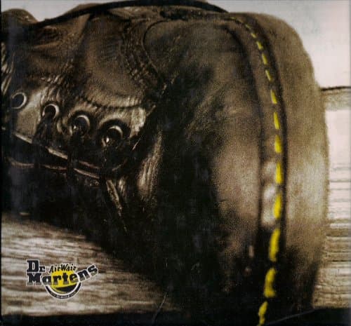 Dr Martens Hardcover – 1 Jan. 1999