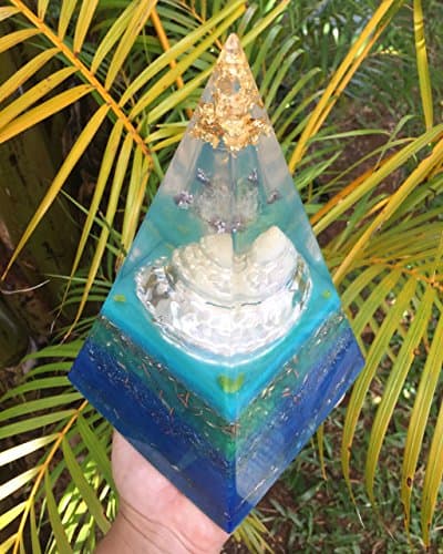 Pūpū Kai Shell on the Ocean Tall Orgone Pyramid with Pearlized Turban shell, Tibetan Quartz, Scapolite and Pyromorphite (Extra Large)