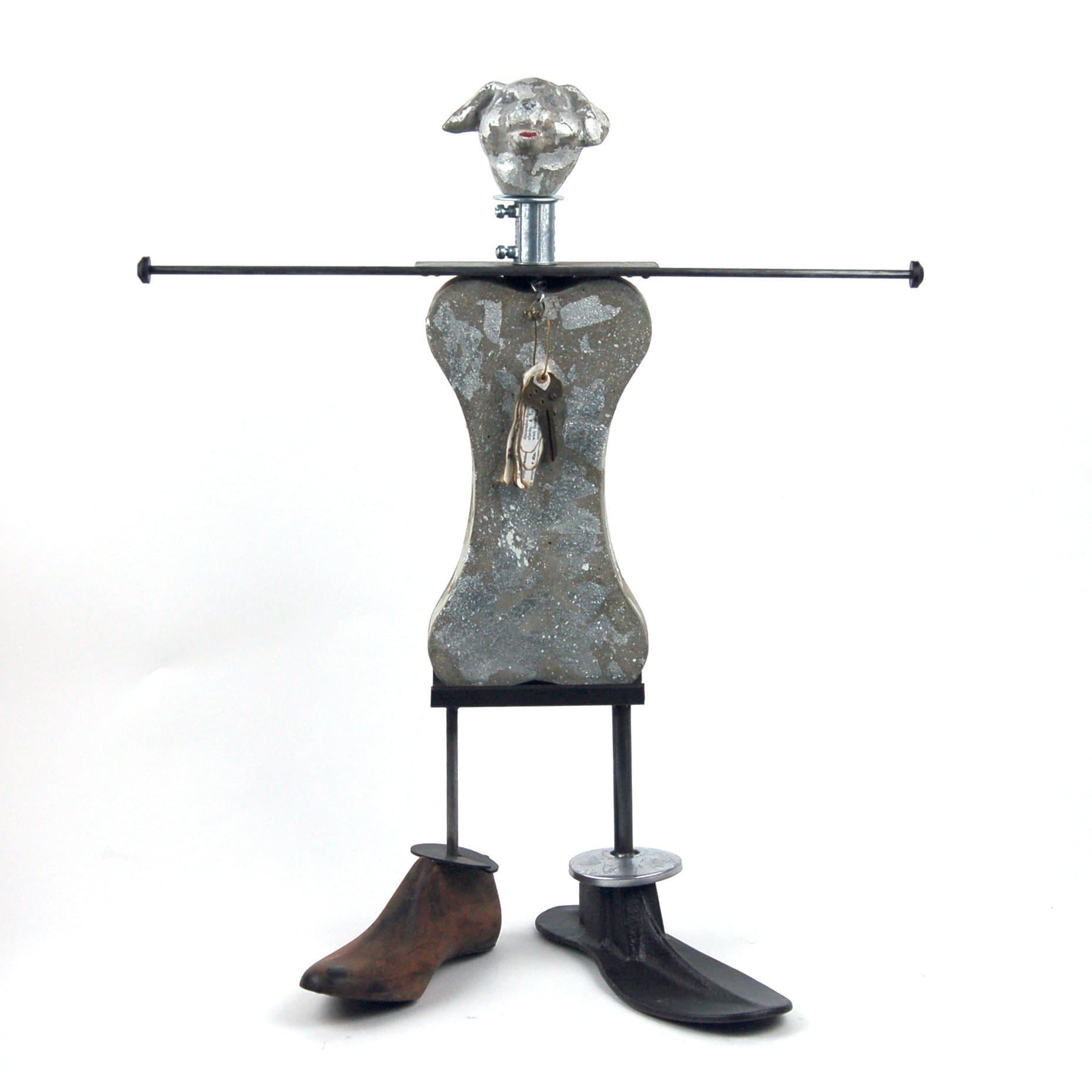 Theo, a functional and versatile display holder.