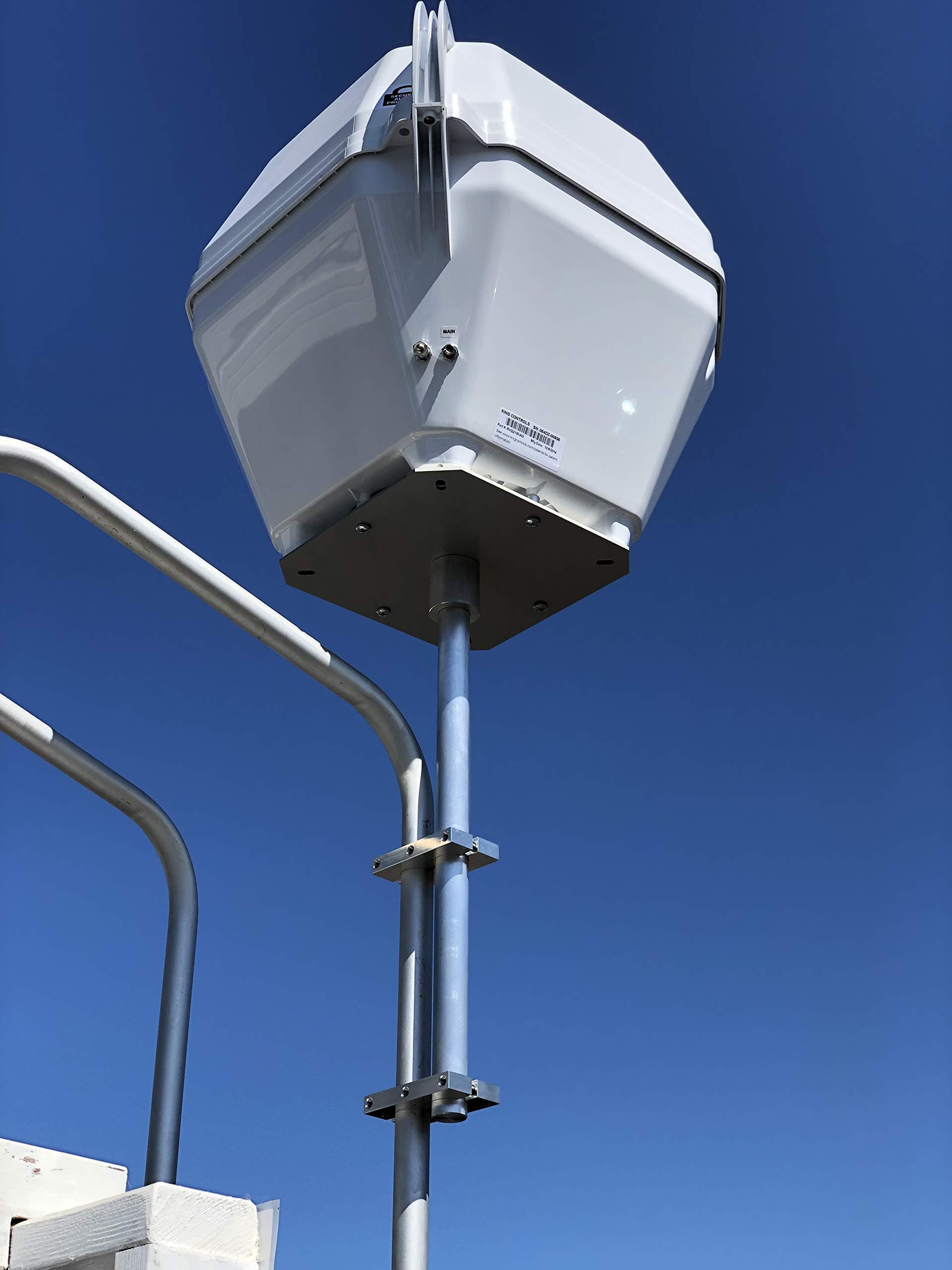 12" Vertical Portable Satellite Ladder Mount