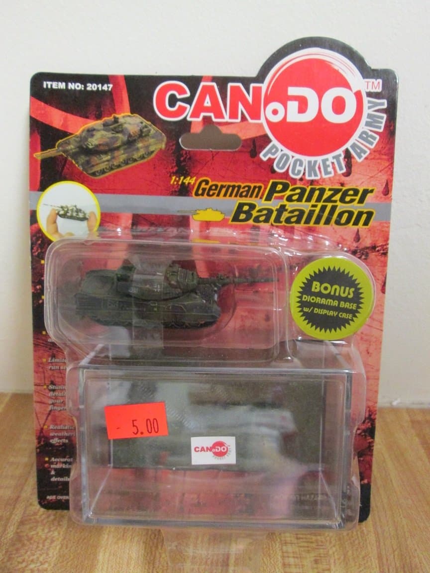 1/144 scale Modern German Leapard 2A5 Panzerbatillon 33