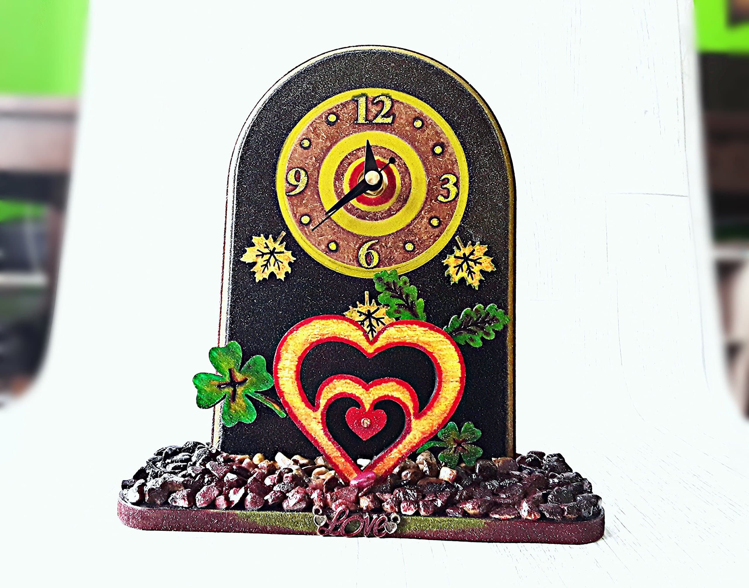 Free standing clock with heart
