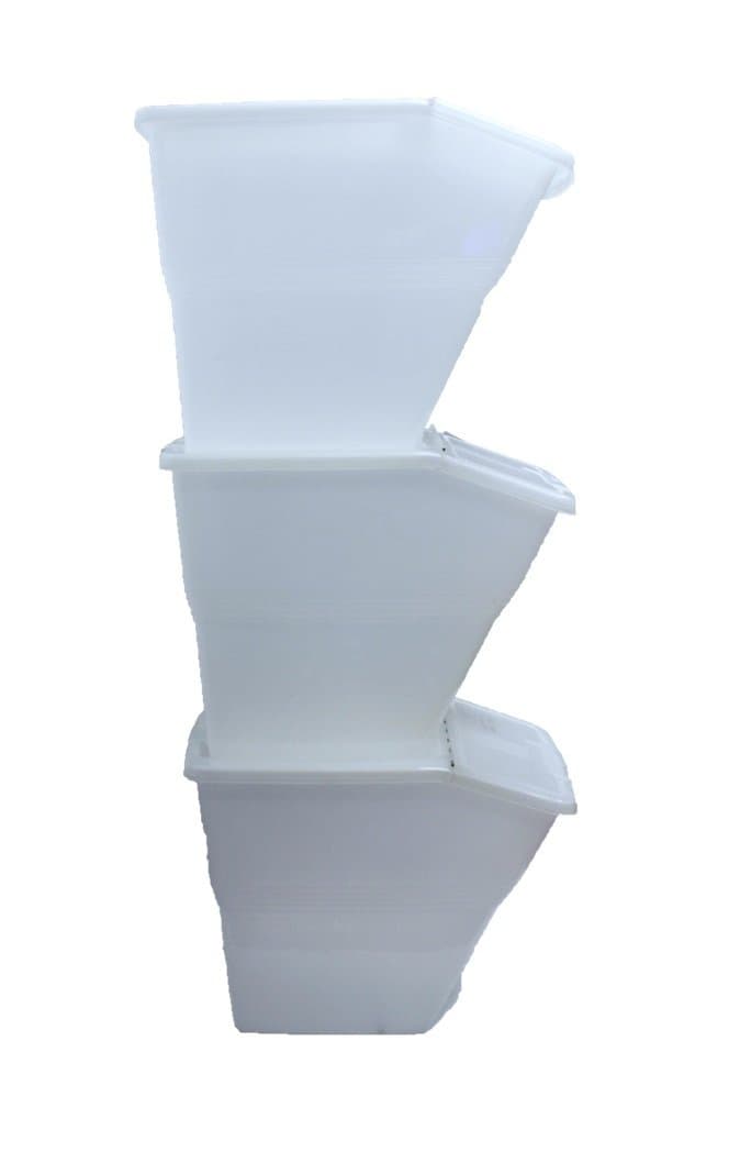 WTM CBCL-32 Stackable Bins with Hinged Lids, 32-Quart, Set of 3