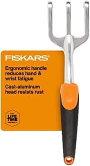 Fiskars Ergo Cultivator - Heavy Duty Gardening Hand Tool with Hang Hole - Lawn and Yard Tools - Black/Orange