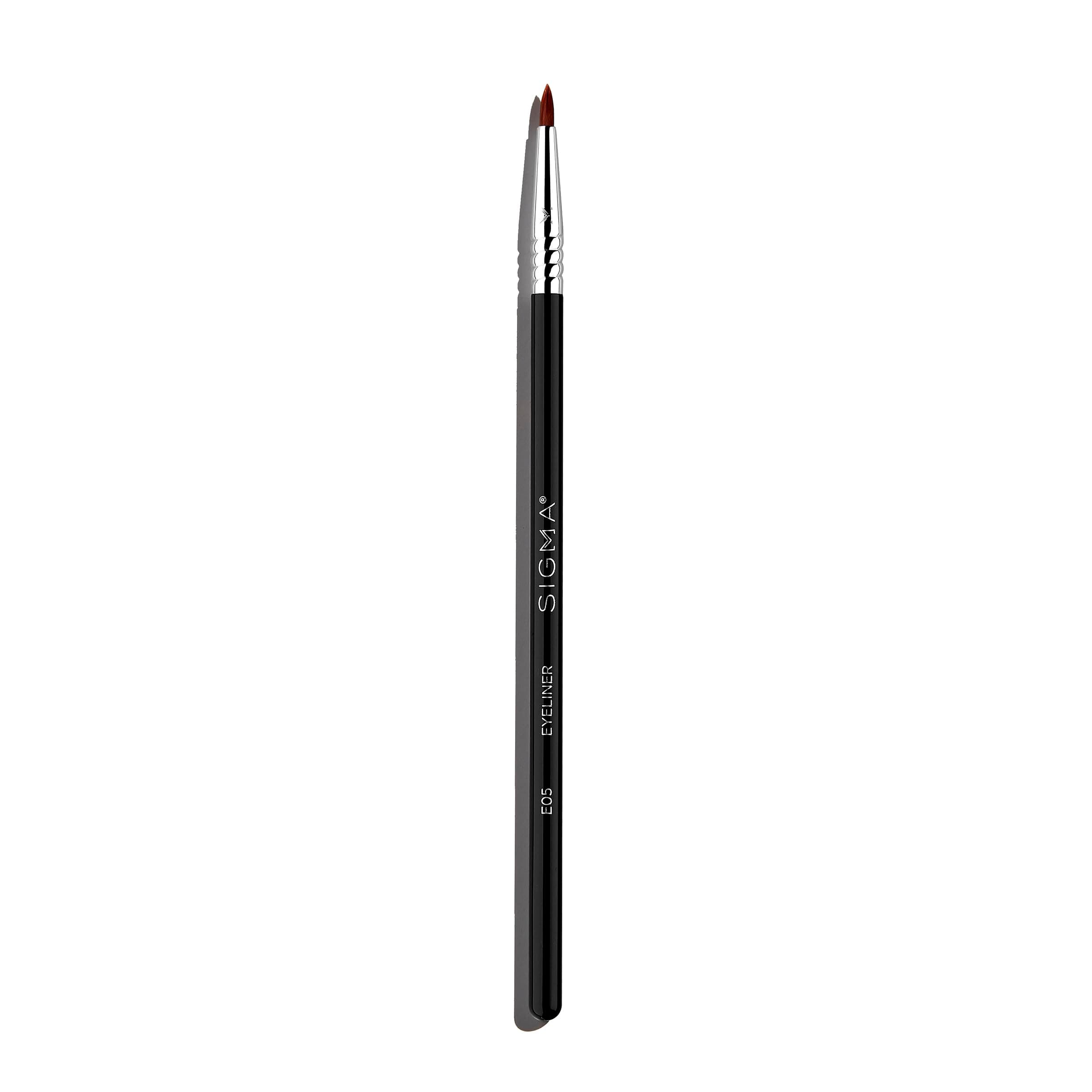Sigma Beauty E05 Eye Liner Brush – Thin Eyeliner Brush with a Fine, Tapered Tip for Precise Application of Gel or Liquid Eyeliner Along Lash Lines, Skin-Safe Eyeliner Makeup Brush