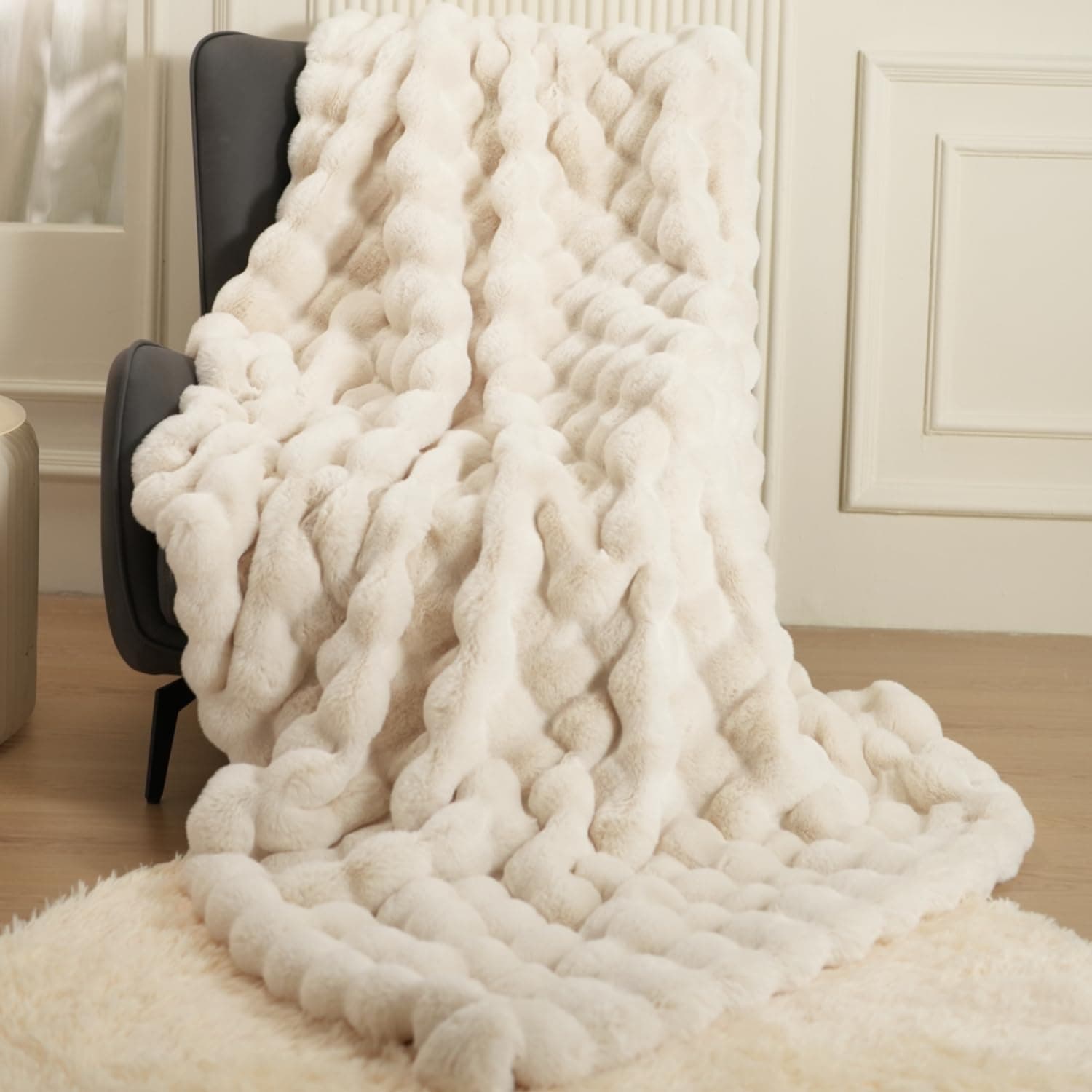 macinso Super Comfort Oversized Warm Thick Bubble Double Sided Plush Rabbit Faux Fur Throw Blanket, fluffy blanket,Soft Cozy Blanket for Couch Chair Bed Sofa Living Room,White60'' x 80''