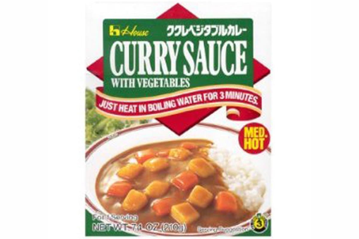 Curry Sauce with Vegetables (Medium Hot / Microwavable Pouch) - 7.4oz by House.