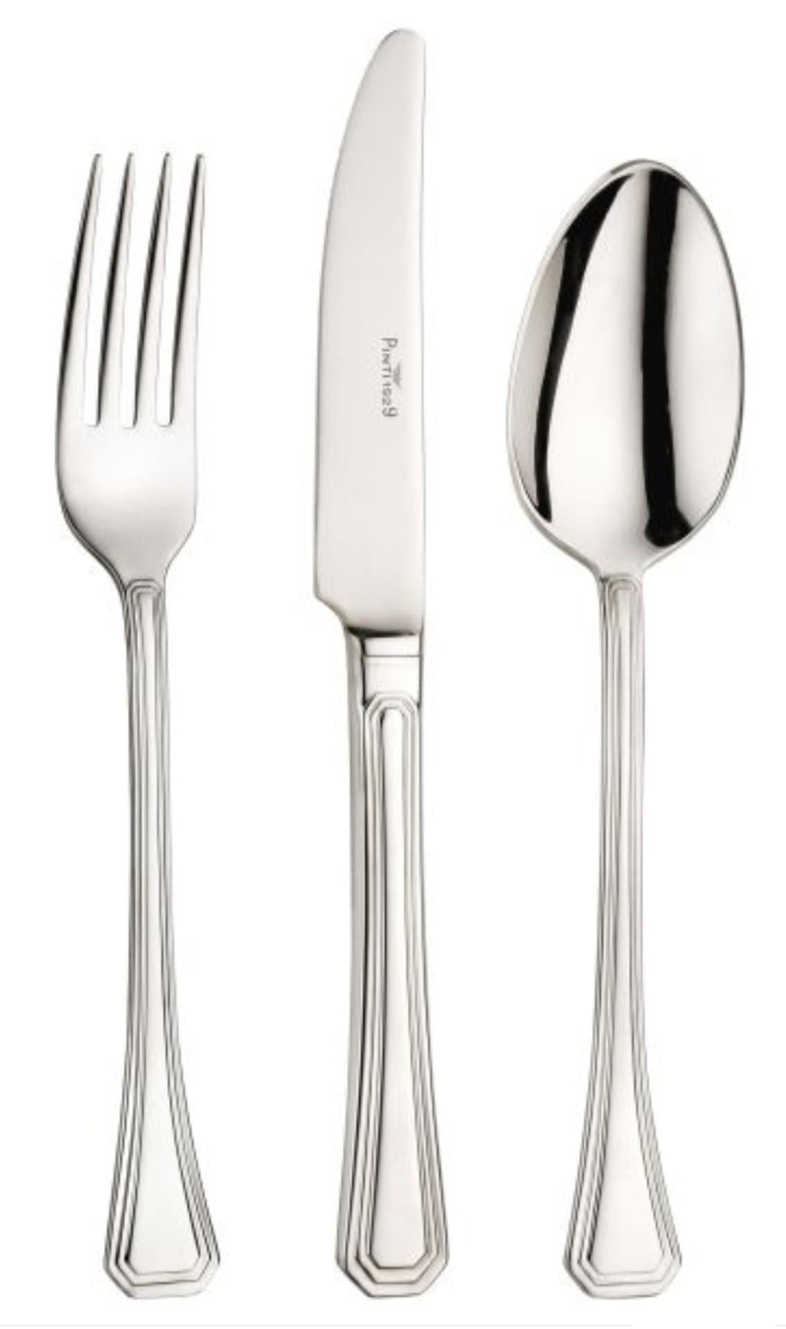 Octavia Set of 5; Table/Dinner Fork, Dessert/Salad Fork, Table/Dinner Knife, Tablespoon and Dessert/Place Spoon