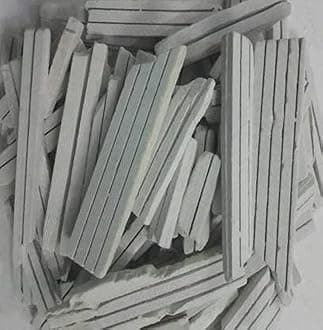 Brighty 70 Pcs Slate Grooves Crunchy Soft Natural Earthy Slate Grooves Crumbs Billiards Solid Chalk (70 Sticks)