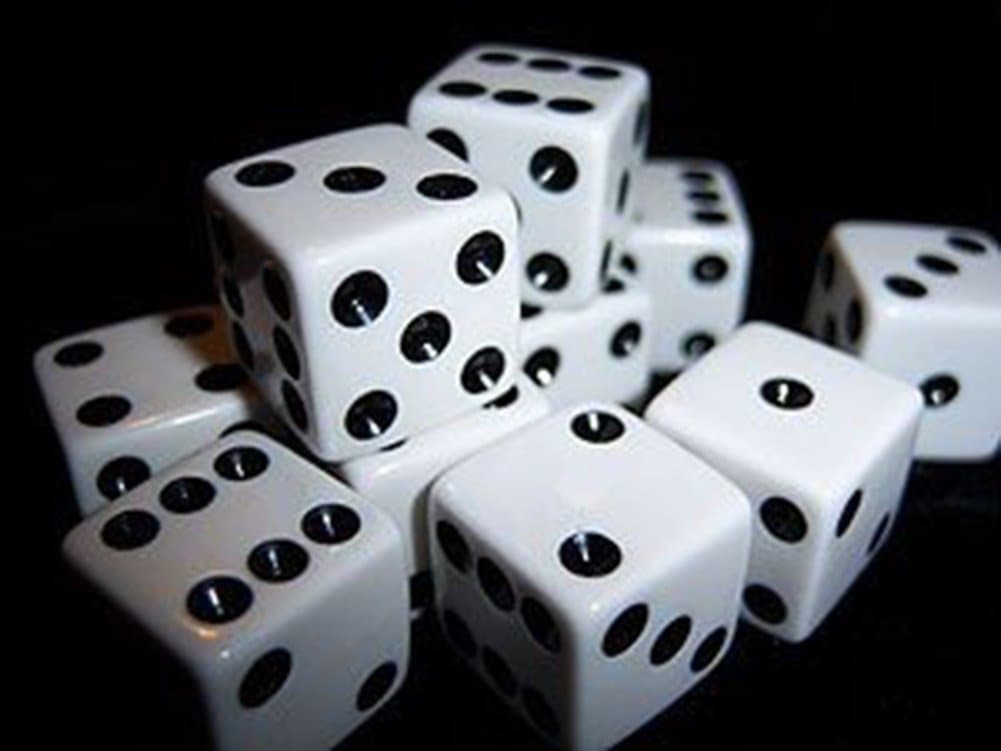 100 White Dice - 12mm