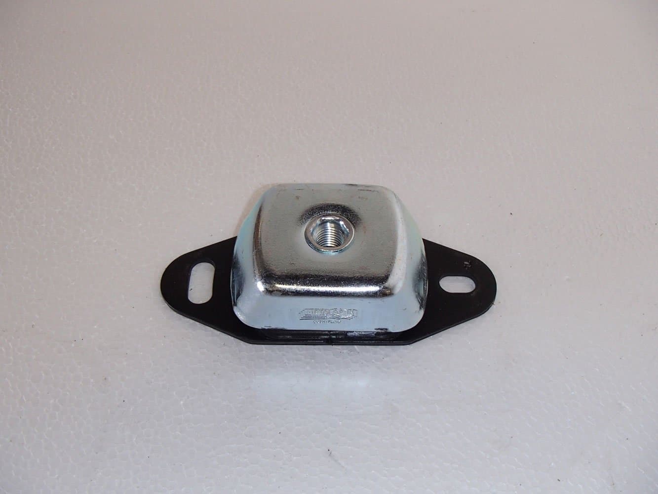Cushyfloat / 5.5" Base Hole Centers / 147 lbs to 462 lbs per Mount