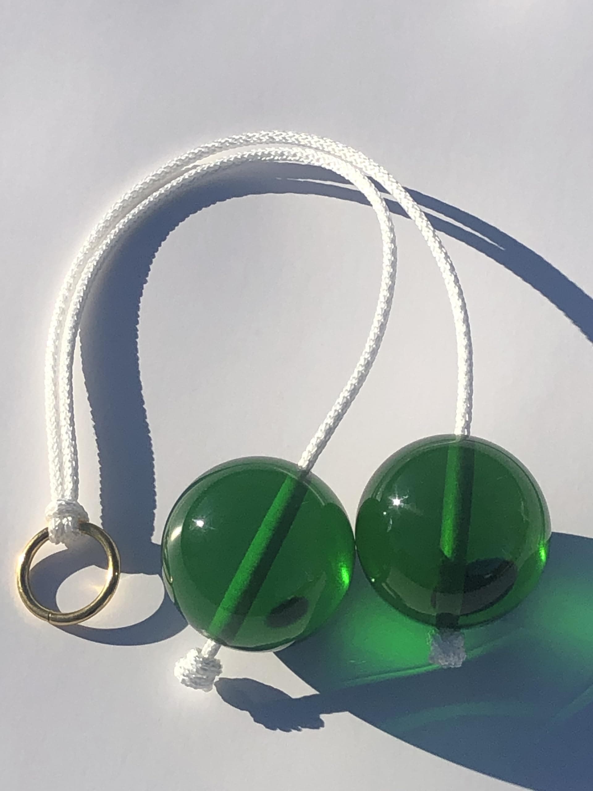 Ceyda Clackers Click Clacks Klackers Toy Acrylic Balls On a String Rope Popper Knockers Whackers Kabangers Whakkos Noise Maker Toy (Green)