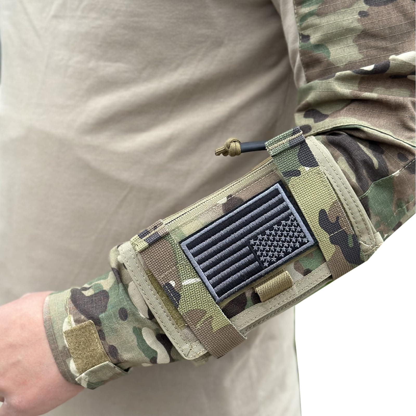 Tactical Arm Sleeve Map Pouch Case Documets Holder Wrist Case Wrist Map Holder QB Wristband Map Case Military Arm PouchTactical USA Flag Patch