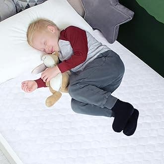 Hygge Sheets® Potty Training Bed Pads | 100% Waterproof | Bed Wetting Sheets for Single and Toddler Beds | Non Slip, Easy to Change at Night | Includes Free E-Book | UK Brand | White