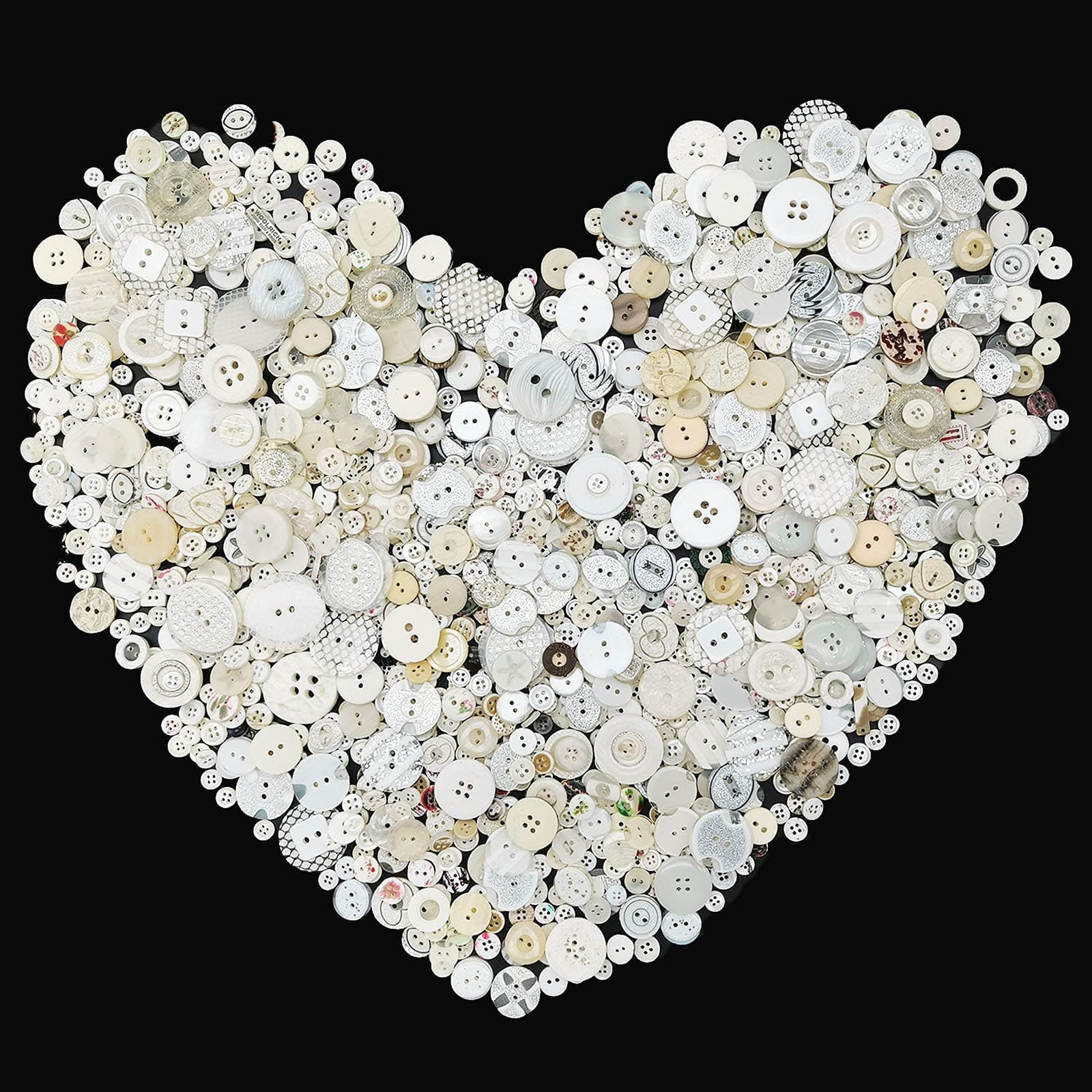 600-700Pcs Shell Buttons for Crafts Bulk Assorted Sizes Off White Craft Buttons Mixed White Button for Crafting DIY Sewing Manual Art Buttons Painting