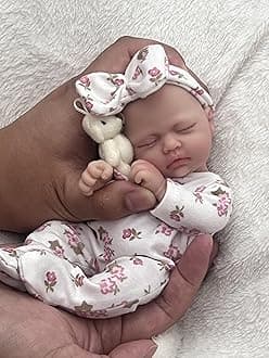 7 Inch Reborn Baby Doll ， Silicone Doll Girl Betty, Mini Realistic Newborn Baby Dolls Silicone Full Body with Feeding Accessories
