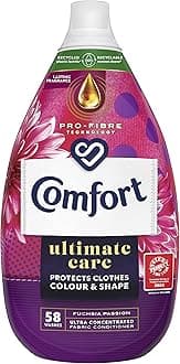 ComfortUltimate Care Fuchsia Passion Ultra-Concentrated Fabric Conditioner bottle made of 100% recycled plastic* for complete clothes protection 58 washes (870 ml)
