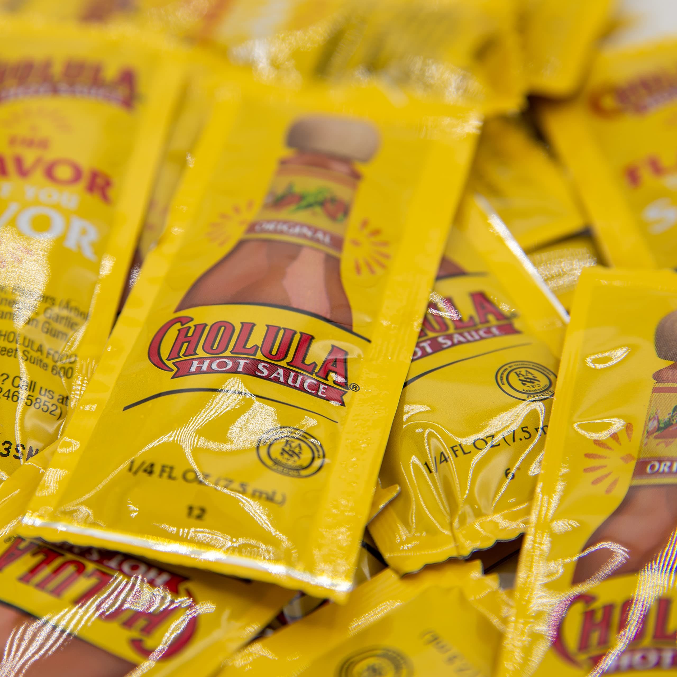 Hot Sauce Packet Bundle - INCLUDES Cholula Original Hot Sauce Packets 25 count - Comes in Despensa Colombiana Bag - Great Addition to Compliment and Spice up Your Dishes!