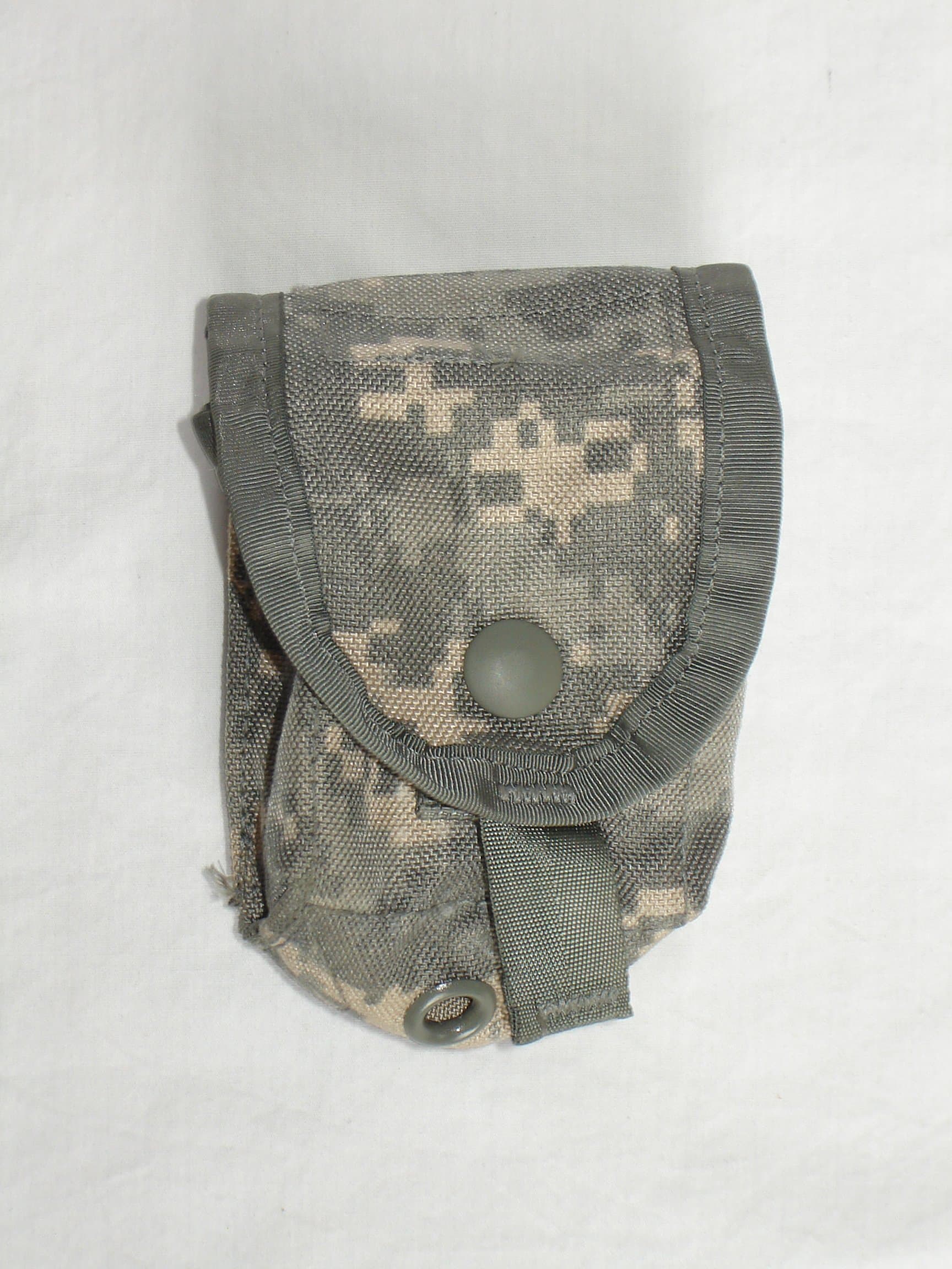 Molle II ACU Hand Grenade Pouch
