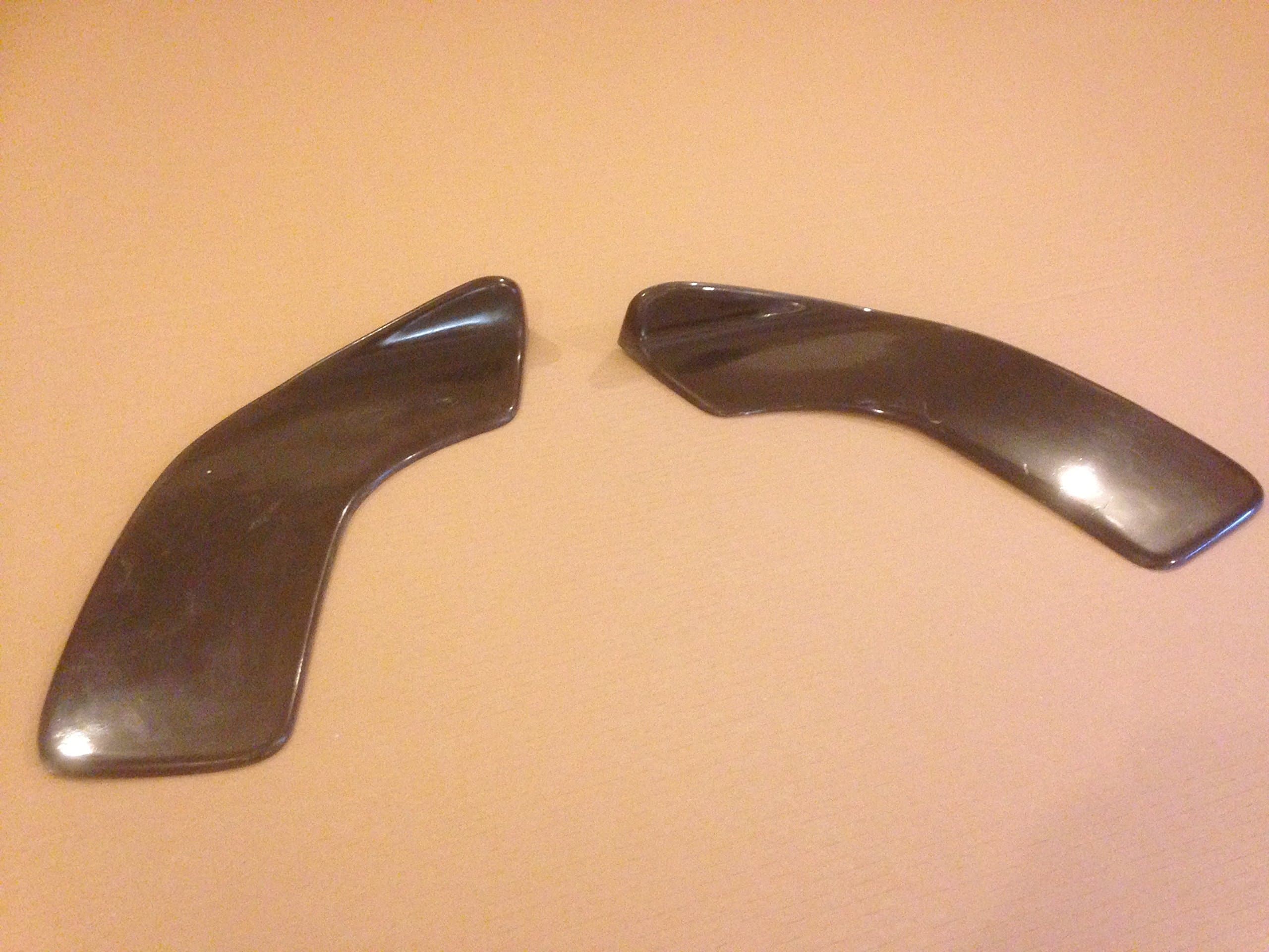 Universal Front Bumper Corner Splitters/Diffuser/Trim (Large) - Black