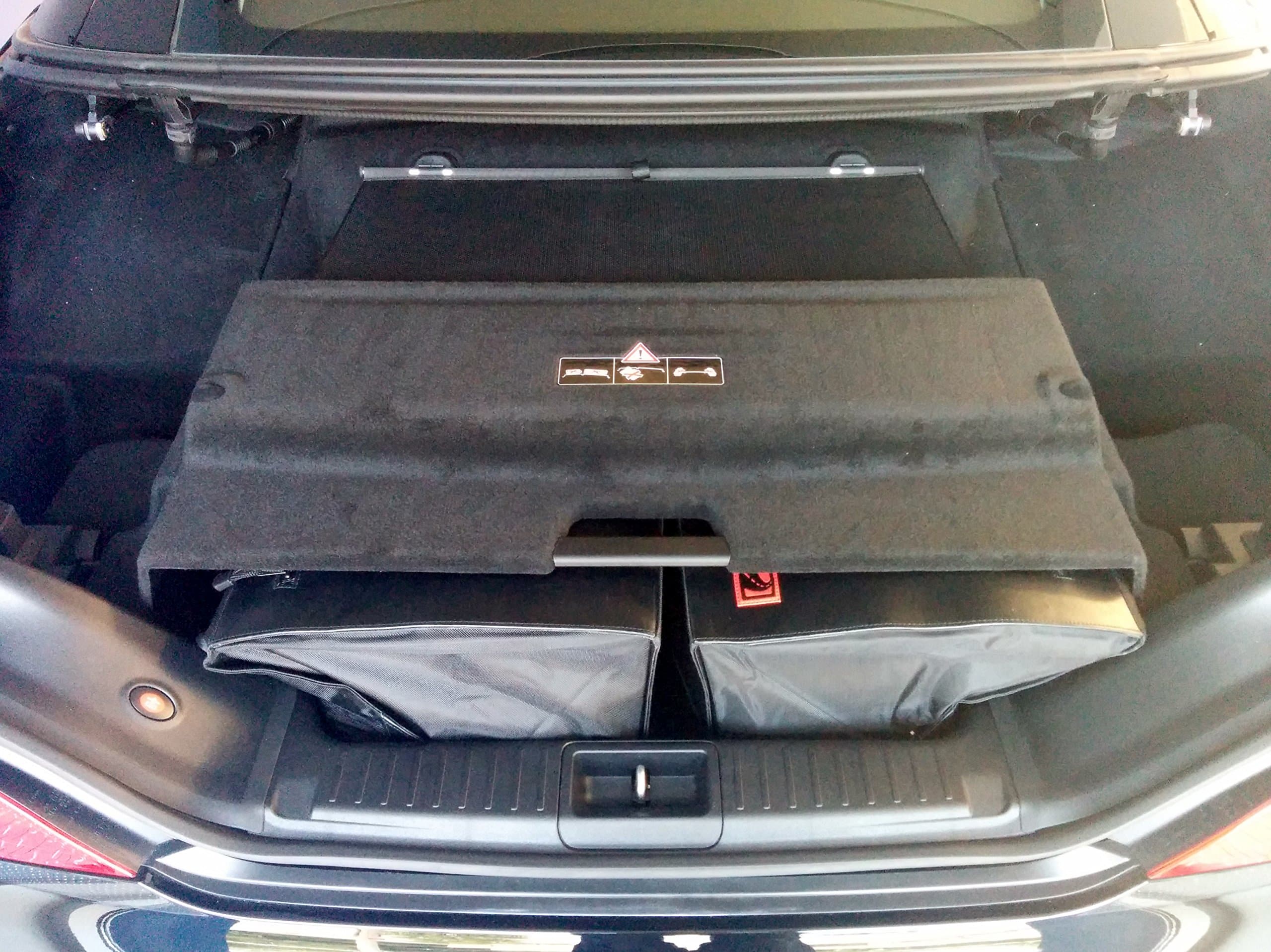 Mercedes SL Luggage