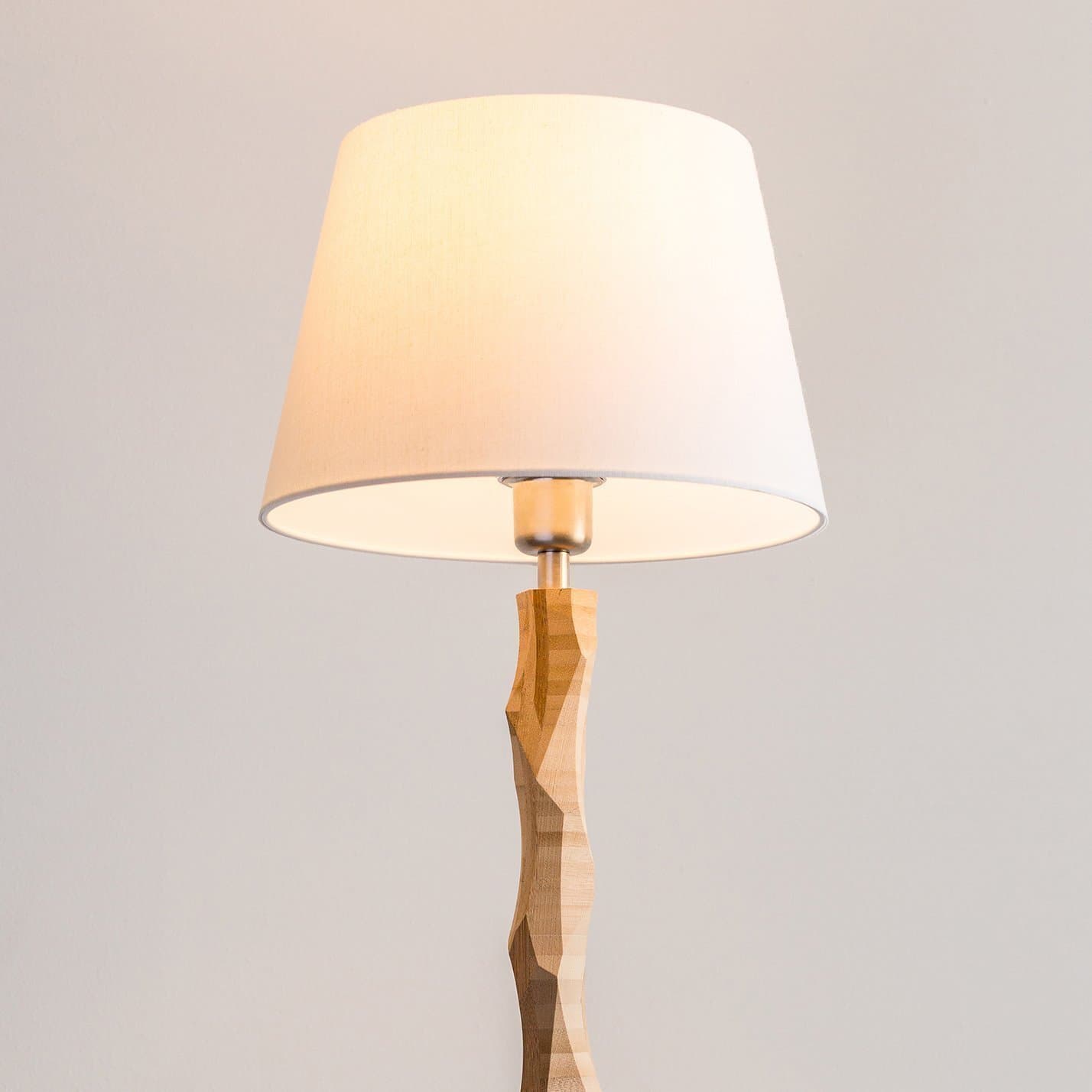 Bamboo Light Bedside & Table Lamp, Solid Wood Desk Lamp Bedroom Living Room